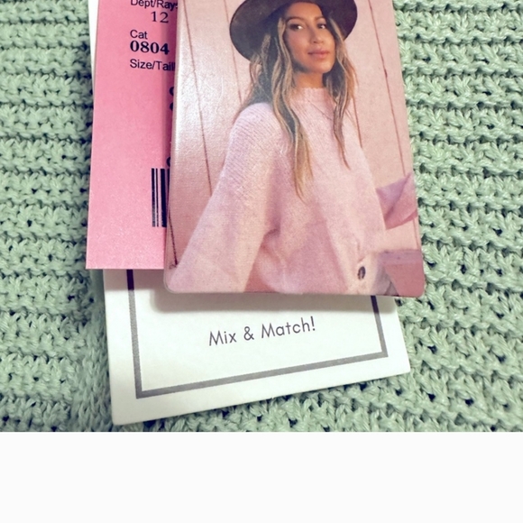 #454🆕️[L] knit top - Picture 5 of 5